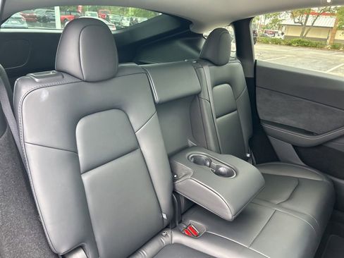 Used 2025 Tesla Model Y Long Range RWD image 42