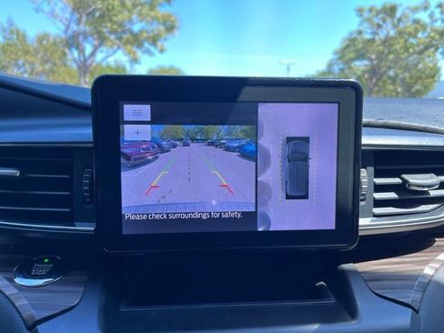 Used 2020 Ford Explorer Limited w/ Class III Trailer Tow Package image 10