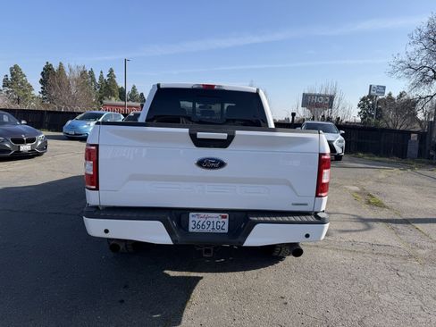 Used 2018 Ford F150 XLT w/ Equipment Group 302A Luxury image 4