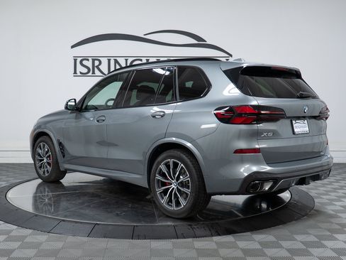 New 2026 BMW X5 xDrive40i w/ M Sport Package AWD/4WD image 7