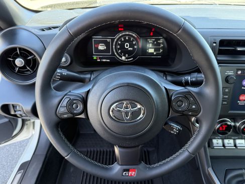 Used 2025 Toyota GR86 Premium w/ ALL Weather Mat Package (TMS) image 20