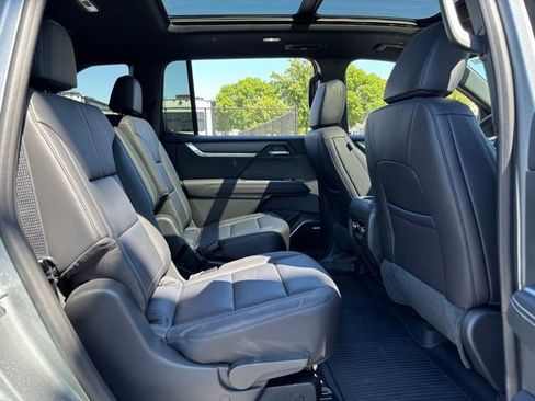 New 2026 GMC Acadia Elevation w/ Elevation Premium Package FWD image 39