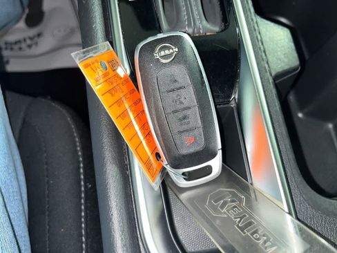 Used 2024 Nissan Sentra SV image 23