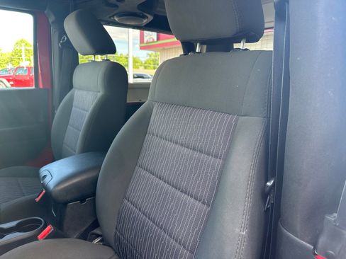 Used 2011 Jeep Wrangler Sport AWD/4WD image 18