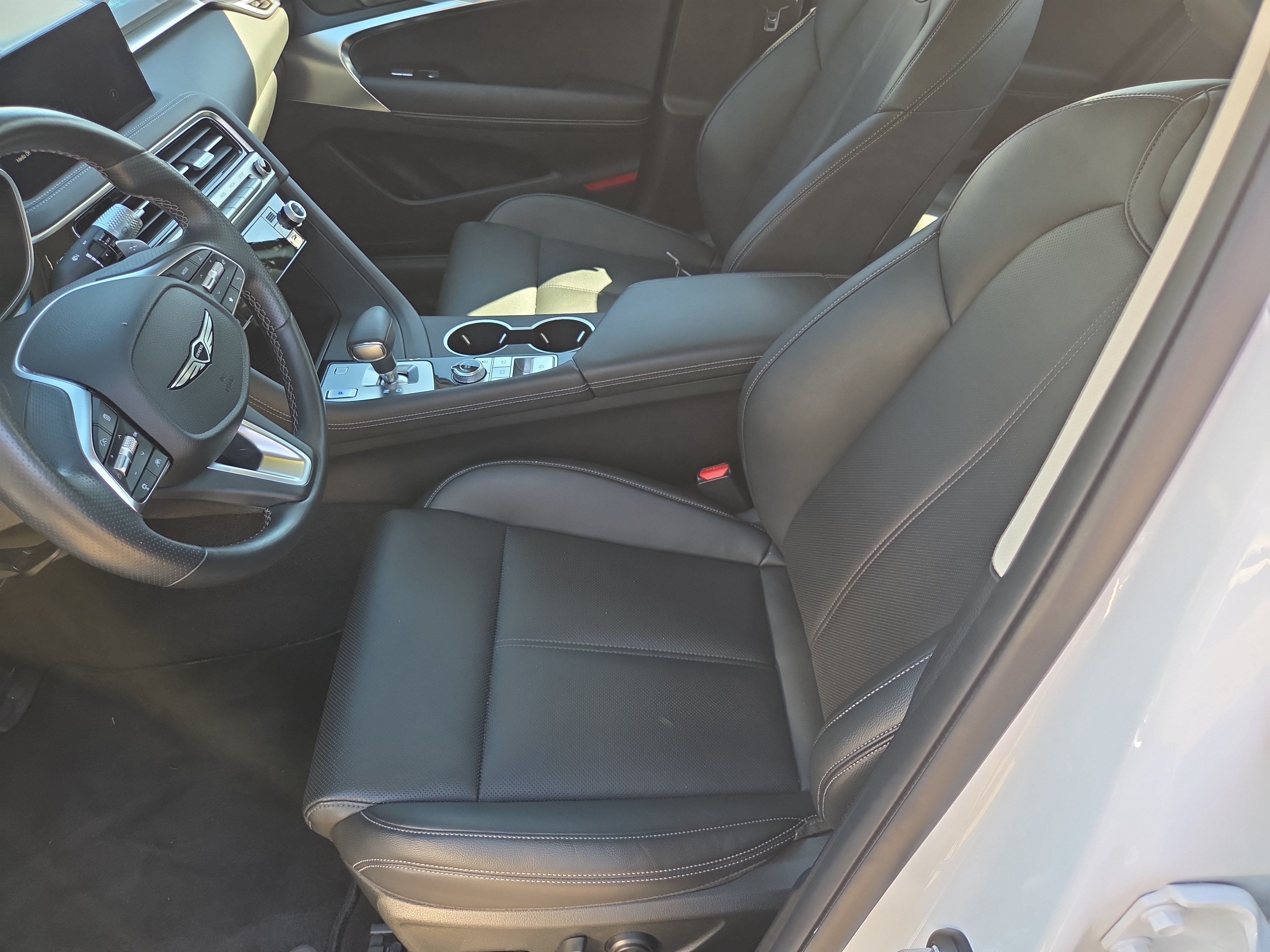 Used 2026 Genesis G70 2.5T AWD/4WD image 5