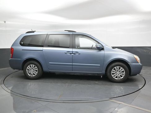 Used 2012 Kia Sedona LX FWD image 3