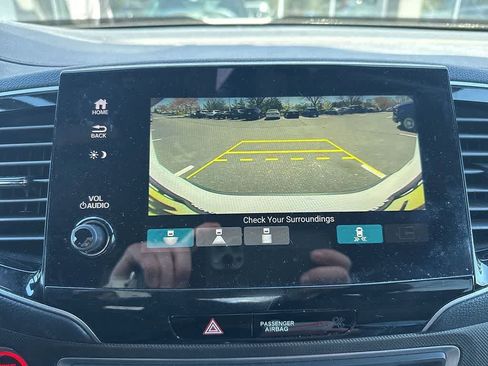 Used 2023 Honda Passport TrailSport image 16