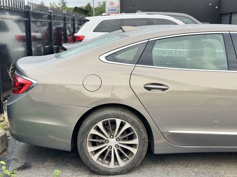 Used 2017 Buick LaCrosse Premium AWD/4WD image 4