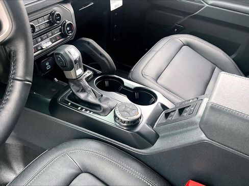 New 2025 Ford Bronco Badlands w/ Sasquatch Package image 8