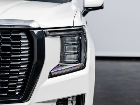 Used 2023 GMC Yukon XL Denali Ultimate image 5