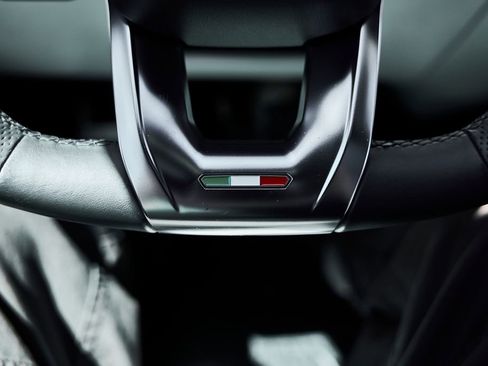 Used 2019 Lamborghini Urus AWD/4WD image 66