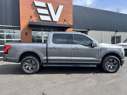 Used 2023 Ford F150 Lightning Lariat w/ Equipment Group 511A High image 4