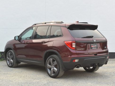 Used 2021 Honda Passport Touring image 2