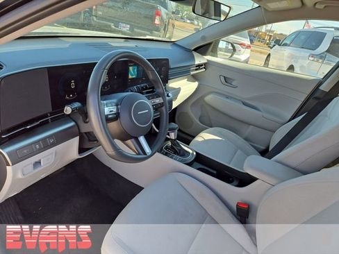Used 2024 Hyundai Kona SEL image 19