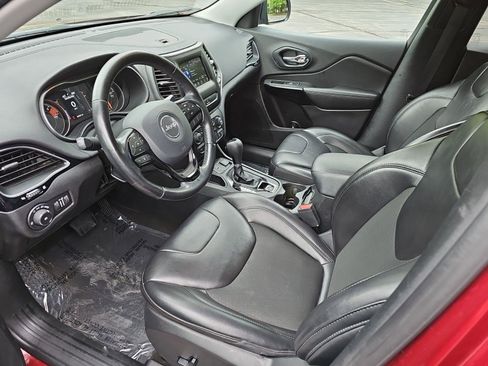 Used 2020 Jeep Cherokee Latitude Plus FWD image 19