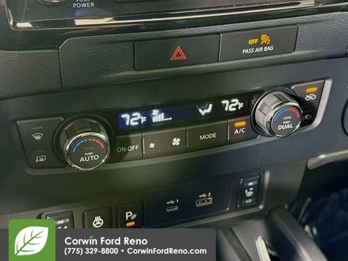Used 2022 Nissan Frontier SV w/ SV Premium Package image 58