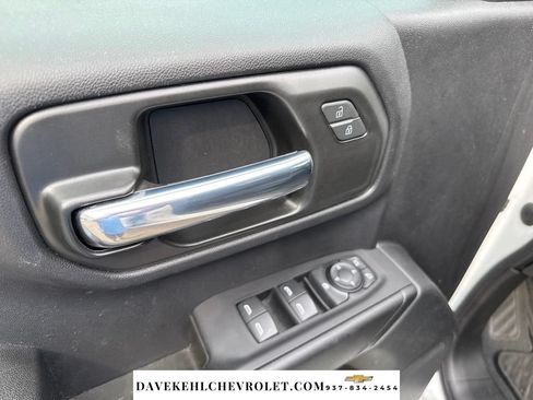 Used 2022 Chevrolet Silverado 1500 Custom AWD/4WD image 9