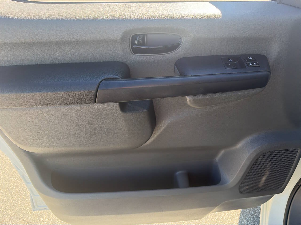 Used 2020 Nissan NV 2500 SV w/ Back Door Glass Package RWD image 12