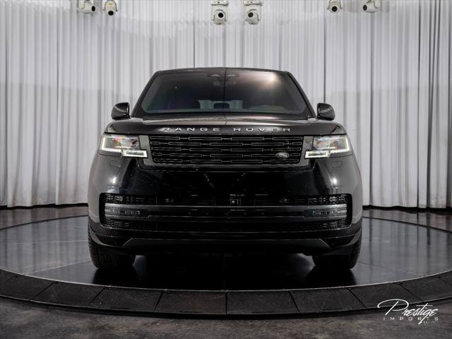 Used 2024 Land Rover Range Rover SE AWD/4WD image 2
