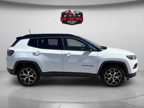 Used 2025 Jeep Compass Limited AWD/4WD image 8