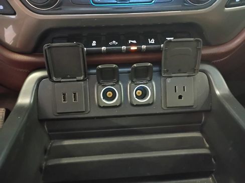 Used 2019 Chevrolet Silverado 2500 High Country AWD/4WD image 34