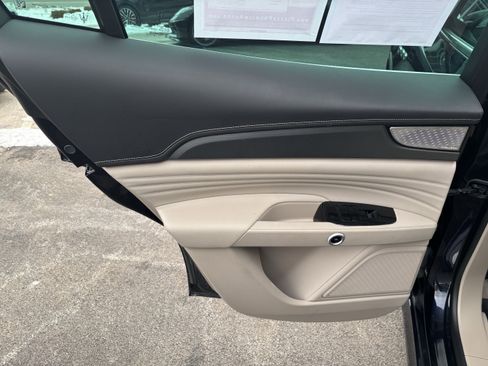 Used 2023 Maserati Grecale GT image 28