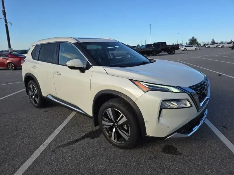 Used 2022 Nissan Rogue Platinum w/ Head-Up Display Package FWD image 5