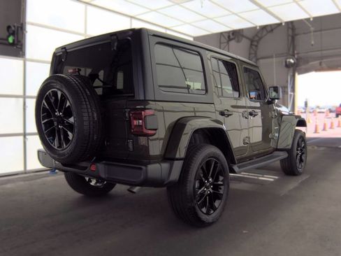 Used 2023 Jeep Wrangler Unlimited Sahara AWD/4WD image 2