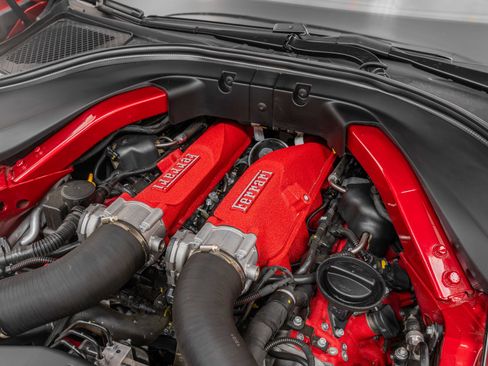 Certified 2022 Ferrari Roma image 22