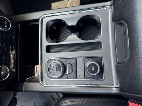 Used 2018 Ford Expedition XLT w/ Equipment Group 201A image 17