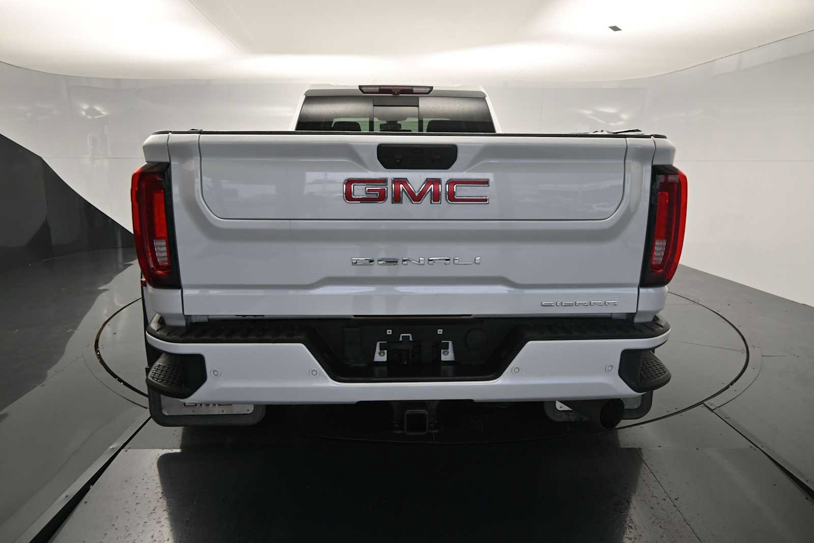 Used 2022 GMC Sierra 3500 Denali AWD/4WD image 5