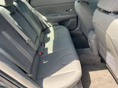 Used 2025 Hyundai Elantra SEL FWD image 10