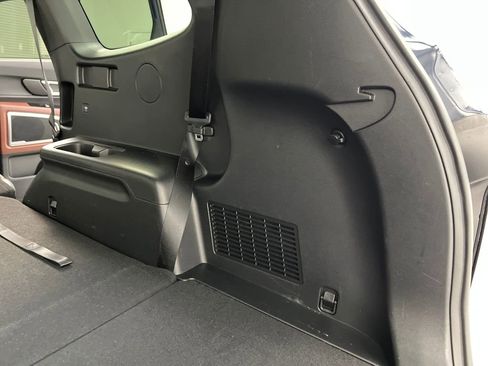 Used 2024 Kia Telluride EX w/ EX Captain's Chair Package image 49