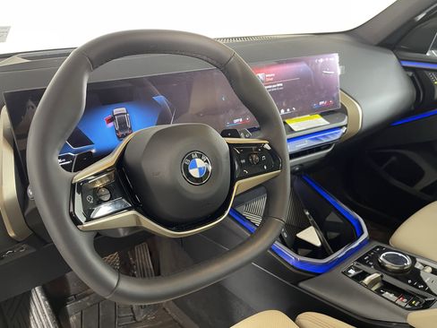 Used 2025 BMW X3 xDrive30i w/ Premium Package image 12