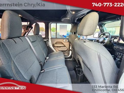 Used 2024 Jeep Wrangler Unlimited Sahara AWD/4WD image 24