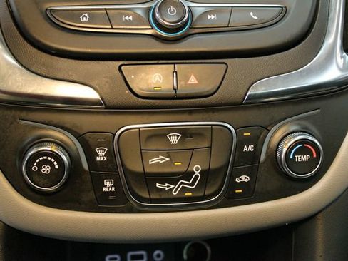 Used 2023 Chevrolet Equinox LS w/ Midnight Edition image 25