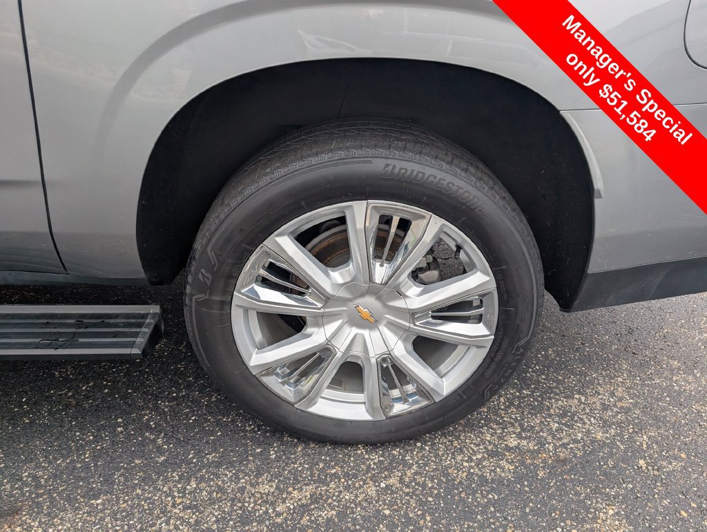 Used 2023 Chevrolet Suburban High Country w/ Premium Package 2 AWD/4WD image 24