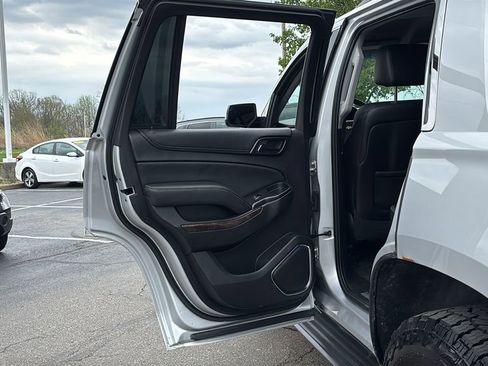 Used 2015 Chevrolet Tahoe LT image 28