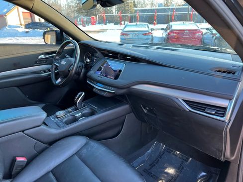 Used 2021 Cadillac XT4 Premium Luxury w/ Cold Weather Package image 18