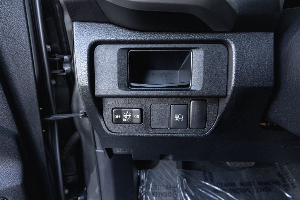 Used 2019 Toyota Tacoma SR5 RWD image 14