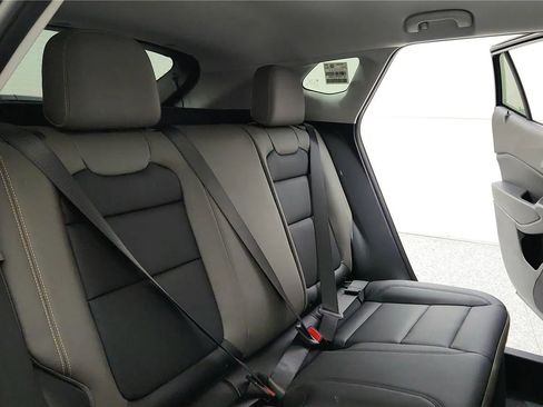 New 2026 Chevrolet Trax ACTIV w/ Driver Confidence Package FWD image 36