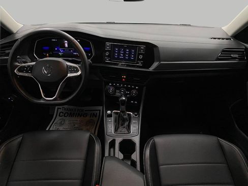 Used 2023 Volkswagen Jetta SE FWD image 19