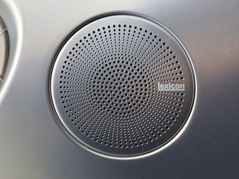 Used 2023 Genesis G70 3.3T w/ Sport Prestige Package image 15