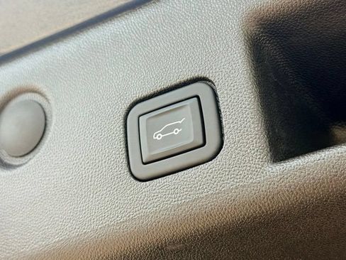 Used 2024 Chevrolet Equinox LT w/ LPO, Floor Liner Package AWD/4WD image 27
