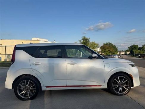 Used 2020 Kia Soul GT-Line Turbo FWD image 9
