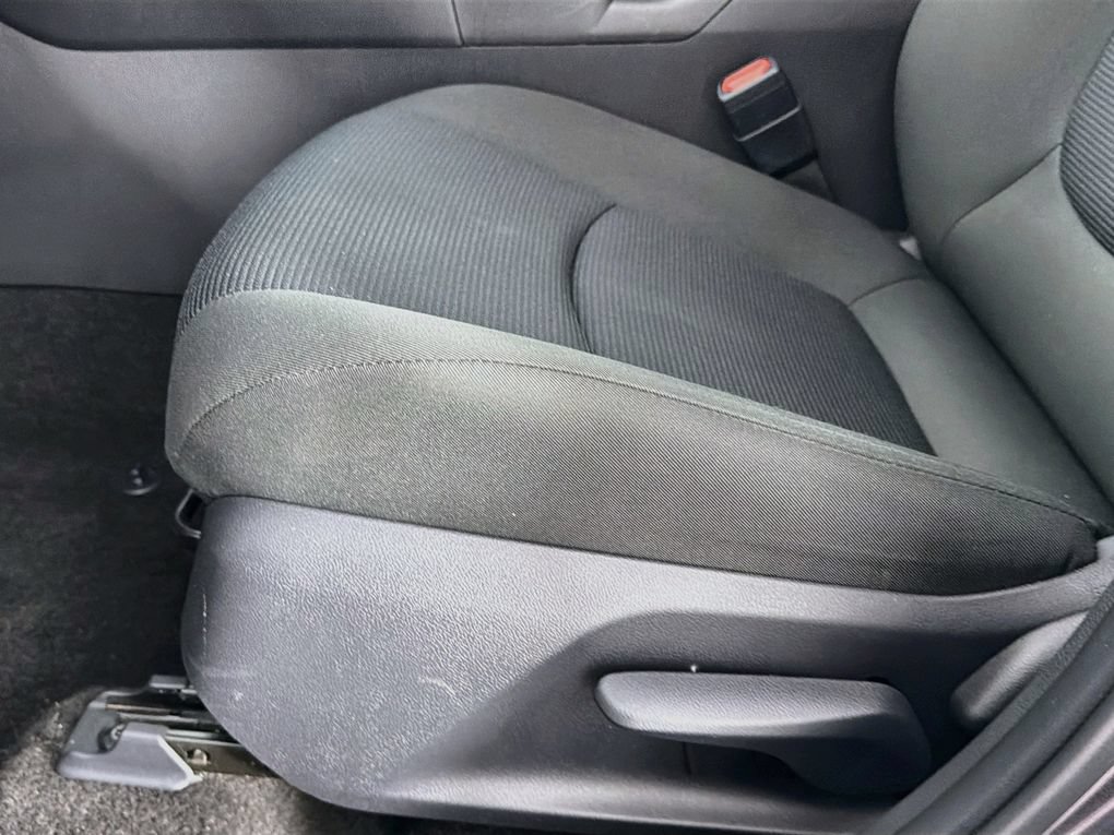 Used 2024 Toyota RAV4 LE AWD/4WD image 24
