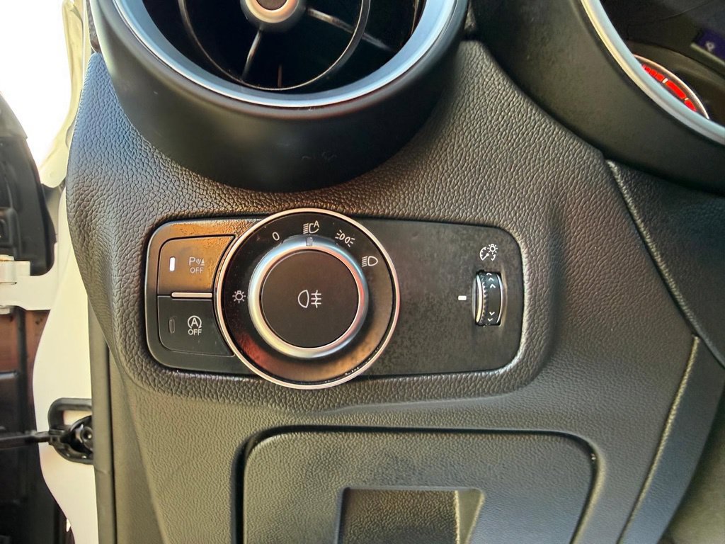 Used 2023 Alfa Romeo Stelvio Veloce AWD/4WD image 14