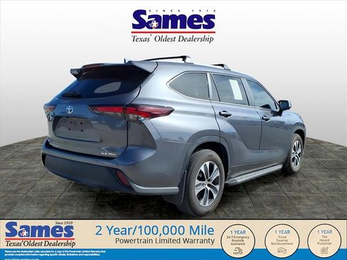 Used 2024 Toyota Highlander XLE image 6