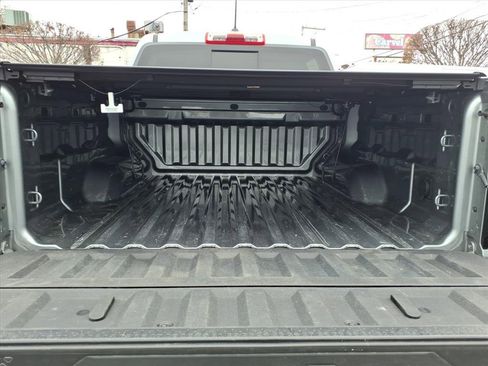 Used 2024 Chevrolet Colorado Z71 w/ Z71 Convenience Package 2 image 17