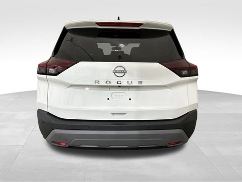 Used 2023 Nissan Rogue S FWD image 4